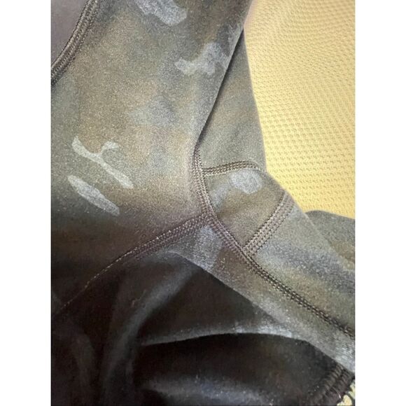 Lululemon Wunder Under Sashiko Lotus Camo Oil Inkwell Leggings Size 2 - Picture 3 of 6